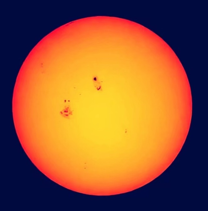 1679426146162319.jpg 太阳黑子图.jpg